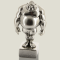 Mario sur piédestal (carré) argent, 19 cm