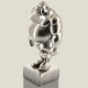 Mario sur piédestal (carré) argent, 19 cm