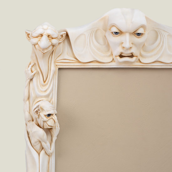 Miroir avec yeux en verre ivoire, 84х58 cm