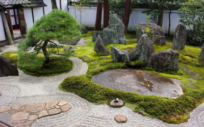 Conseils pour l'intégration de rochers artificiels dans le jardin : Beauté naturelle et style