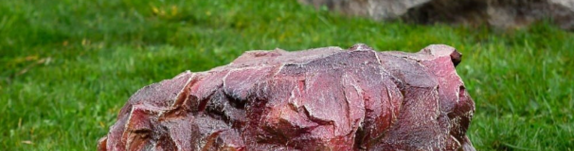 Quels avantages offrent les rochers artificiels par rapport aux rochers naturels ?